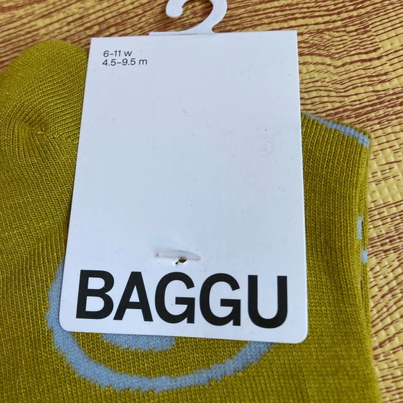 Urban Outfitters, Baggu Smiley Socks, 6-11 - Picture 2 of 6